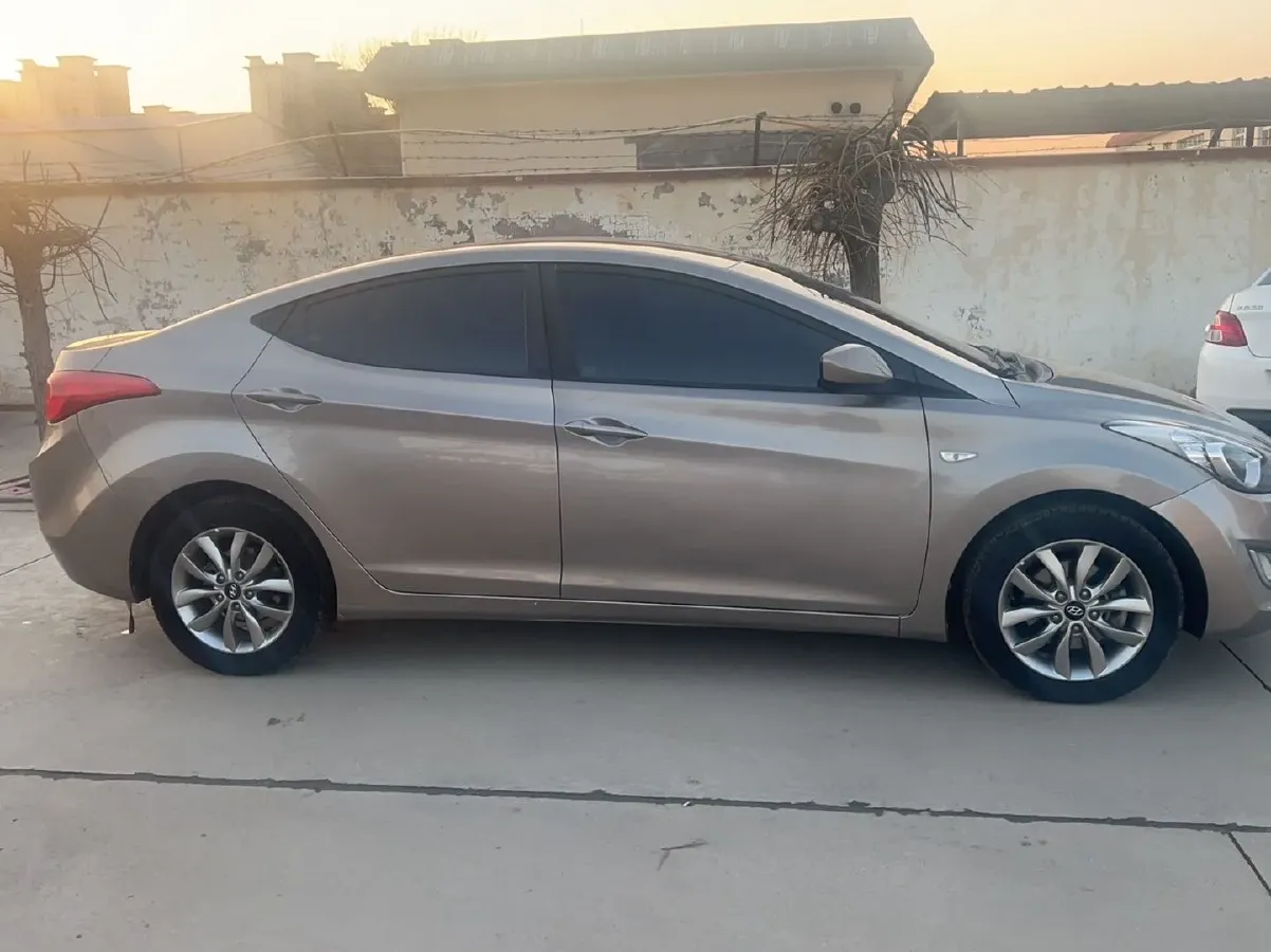 2015 Hyundai Elantra 1.6L 128HP L4 6MT,autocango,china used car exporter,china ev exporter,chinese used car exporter,chinese used ev exporter