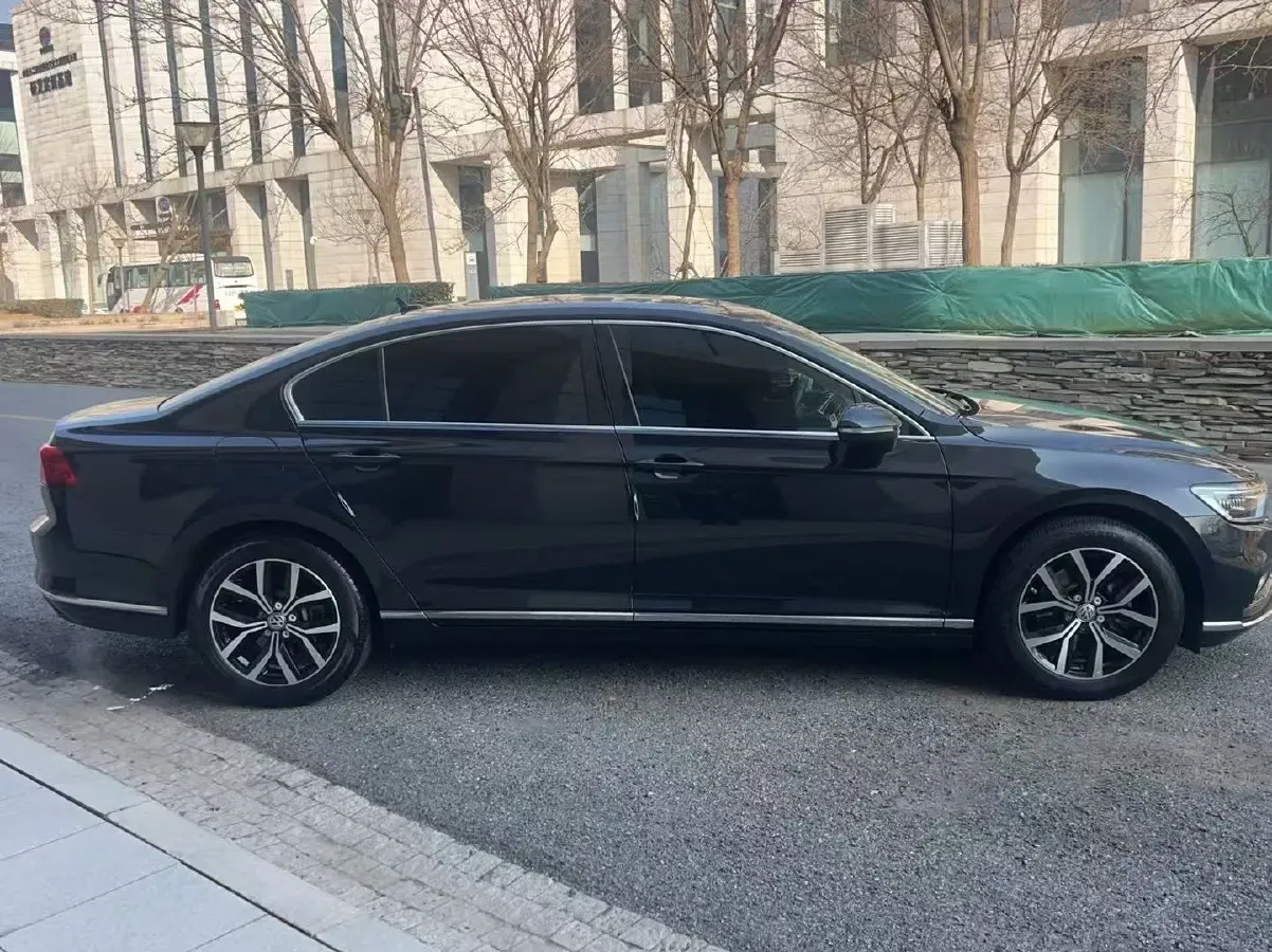 2020 Volkswagen Magotan 2.0T 186HP L4 7DCT,autocango,china used car exporter,china ev exporter,chinese used car exporter,chinese used ev exporter