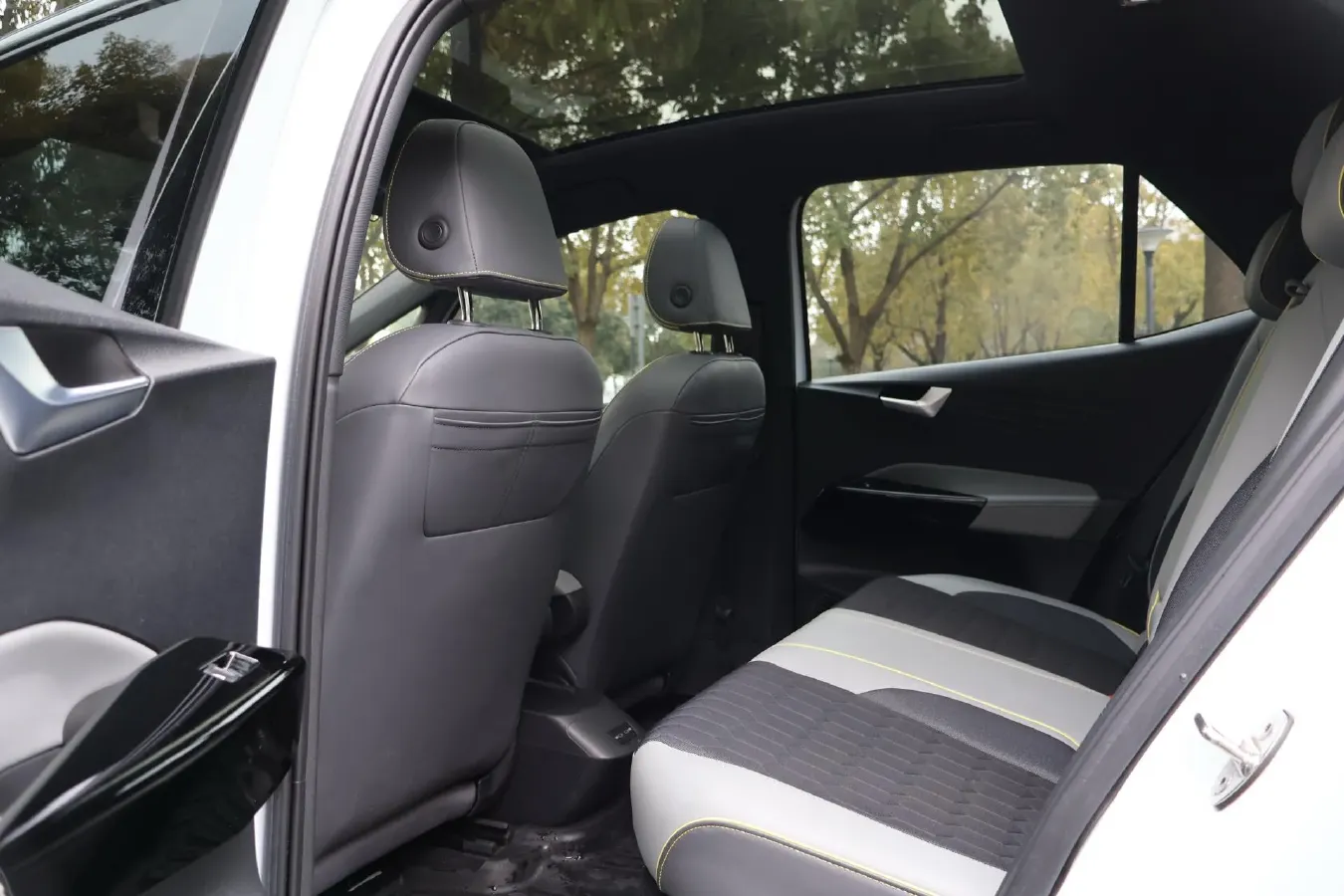 2022 Volkswagen ID.3 BEV 57.3KWH,autocango,china used car exporter,china ev exporter,chinese used car exporter,chinese used ev exporter