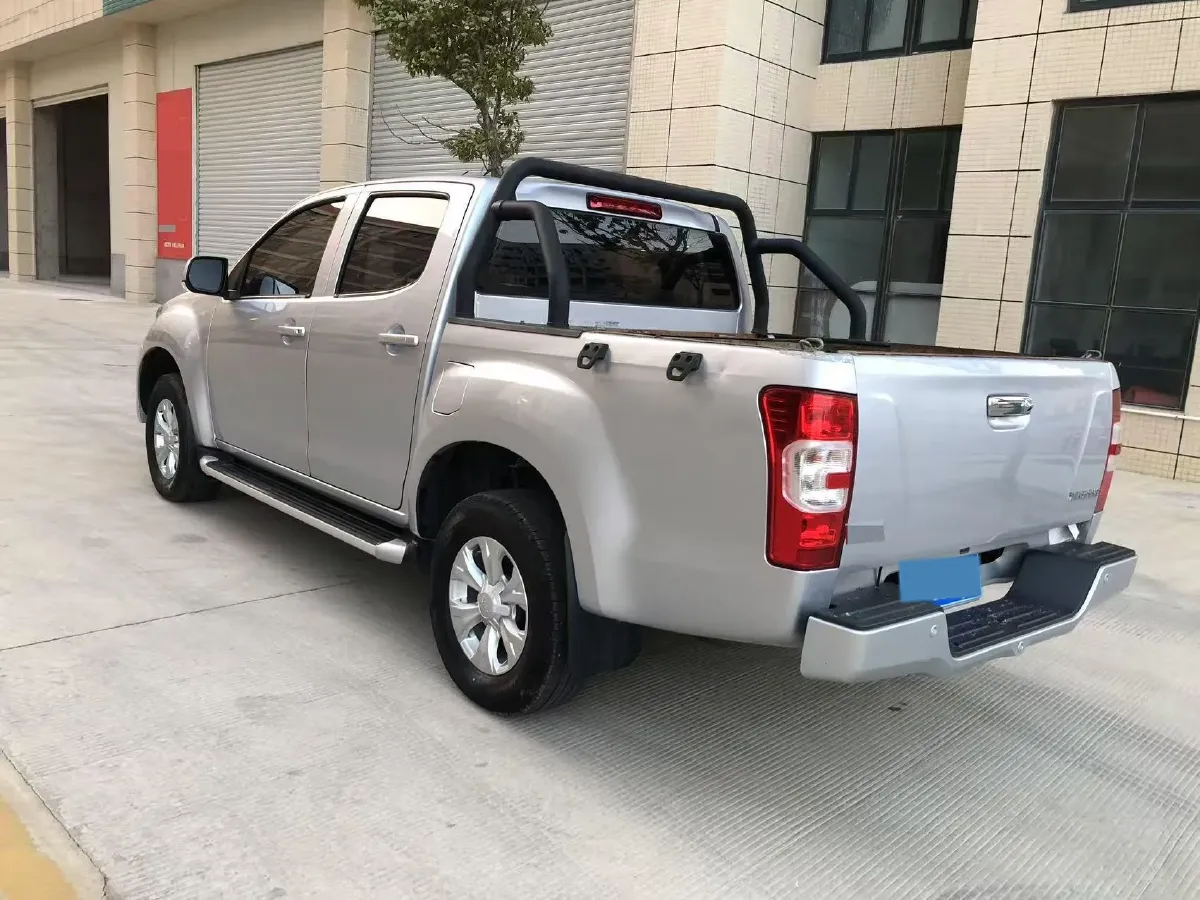 2019 JMC YuHu 5 2.0T 142HP L4 6MT,autocango,china used car exporter,china ev exporter,chinese used car exporter,chinese used ev exporter
