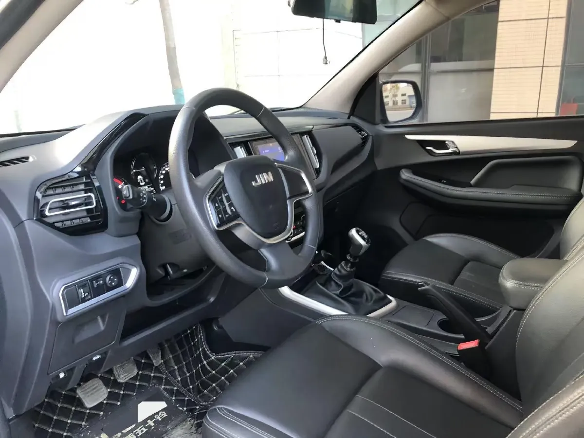 2019 JMC YuHu 5 2.0T 142HP L4 6MT,autocango,china used car exporter,china ev exporter,chinese used car exporter,chinese used ev exporter