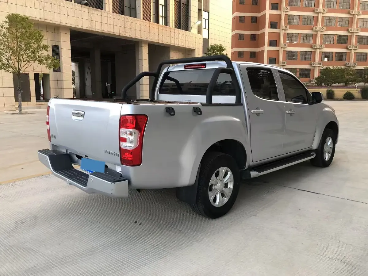2019 JMC YuHu 5 2.0T 142HP L4 6MT,autocango,china used car exporter,china ev exporter,chinese used car exporter,chinese used ev exporter