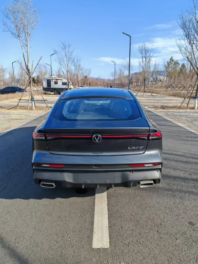 2024 ChangAn UNI-V 1.5T 188HP L4 7DCT,autocango,china used car exporter,china ev exporter,chinese used car exporter,chinese used ev exporter