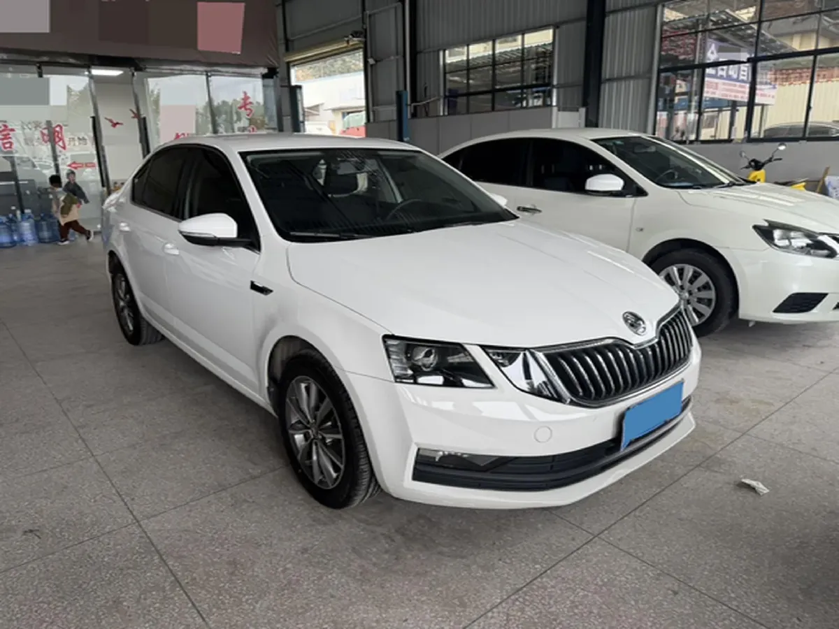 2020 Skoda Octavia 1.5L 113HP L4 6AT,autocango,china used car exporter,china ev exporter,chinese used car exporter,chinese used ev exporter