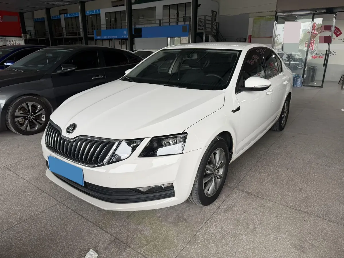 2020 Skoda Octavia 1.5L 113HP L4 6AT,autocango,china used car exporter,china ev exporter,chinese used car exporter,chinese used ev exporter