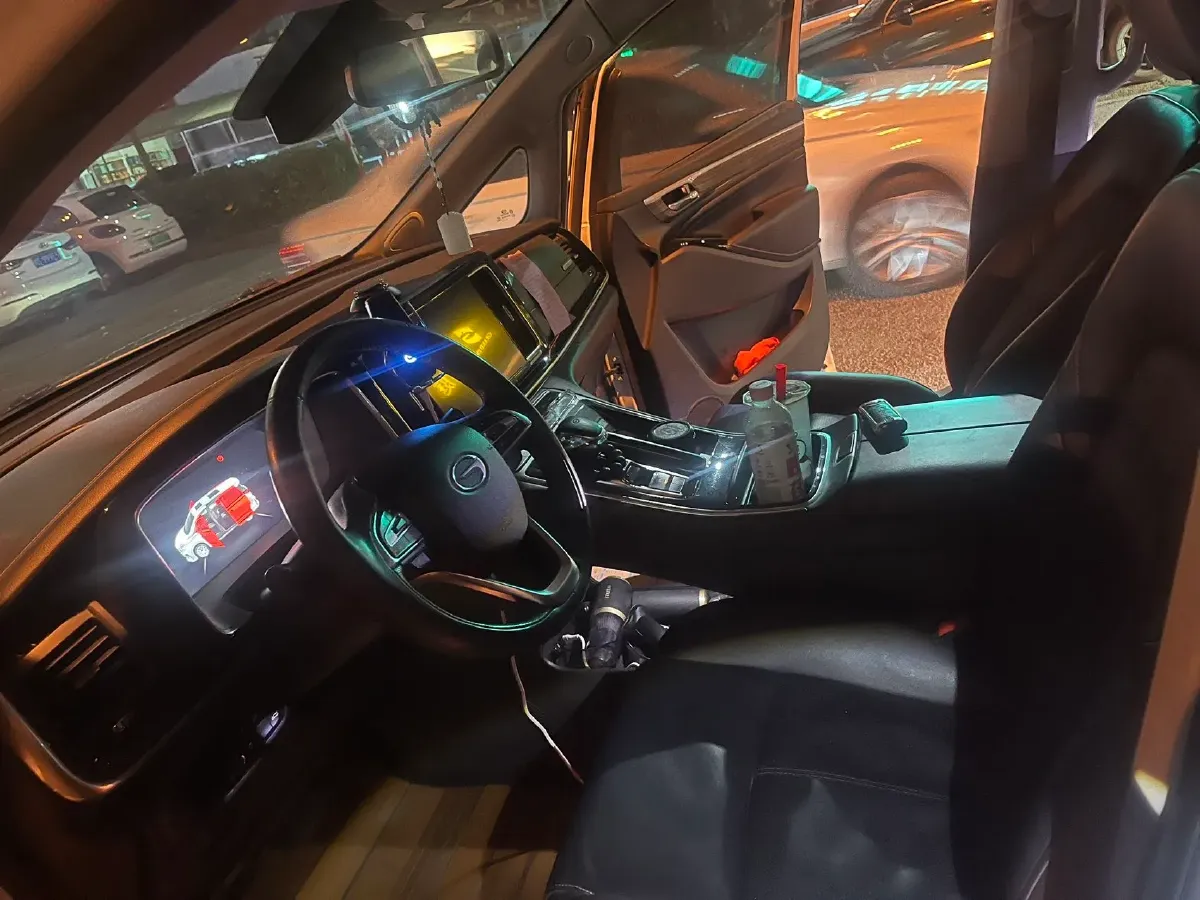 2021 GAC Trumpchi M8 2.0T 252HP L4 8AT,autocango,china used car exporter,china ev exporter,chinese used car exporter,chinese used ev exporter