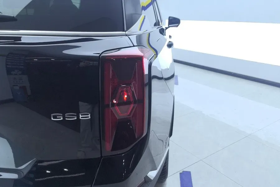 2022 GAC Trumpchi GS8 2.0T 252HP L4 8AT,autocango,china used car exporter,china ev exporter,chinese used car exporter,chinese used ev exporter