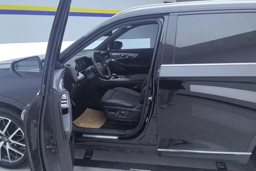 2022 GAC Trumpchi GS8 2.0T 252HP L4 8AT,autocango,china used car exporter,china ev exporter,chinese used car exporter,chinese used ev exporter