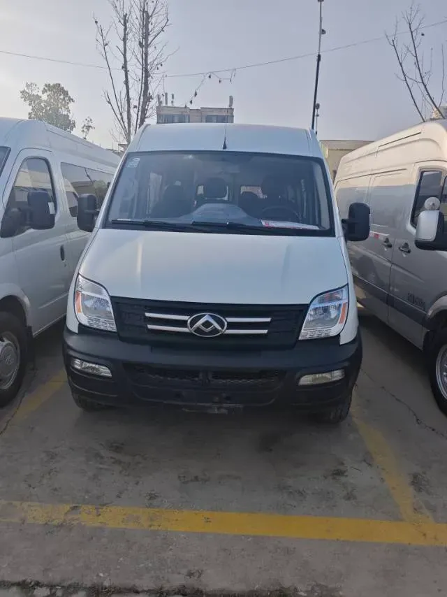 2020 MAXUS XinTu V80 2.5T 136HP L4 6MT,autocango,china used car exporter,china ev exporter,chinese used car exporter,chinese used ev exporter