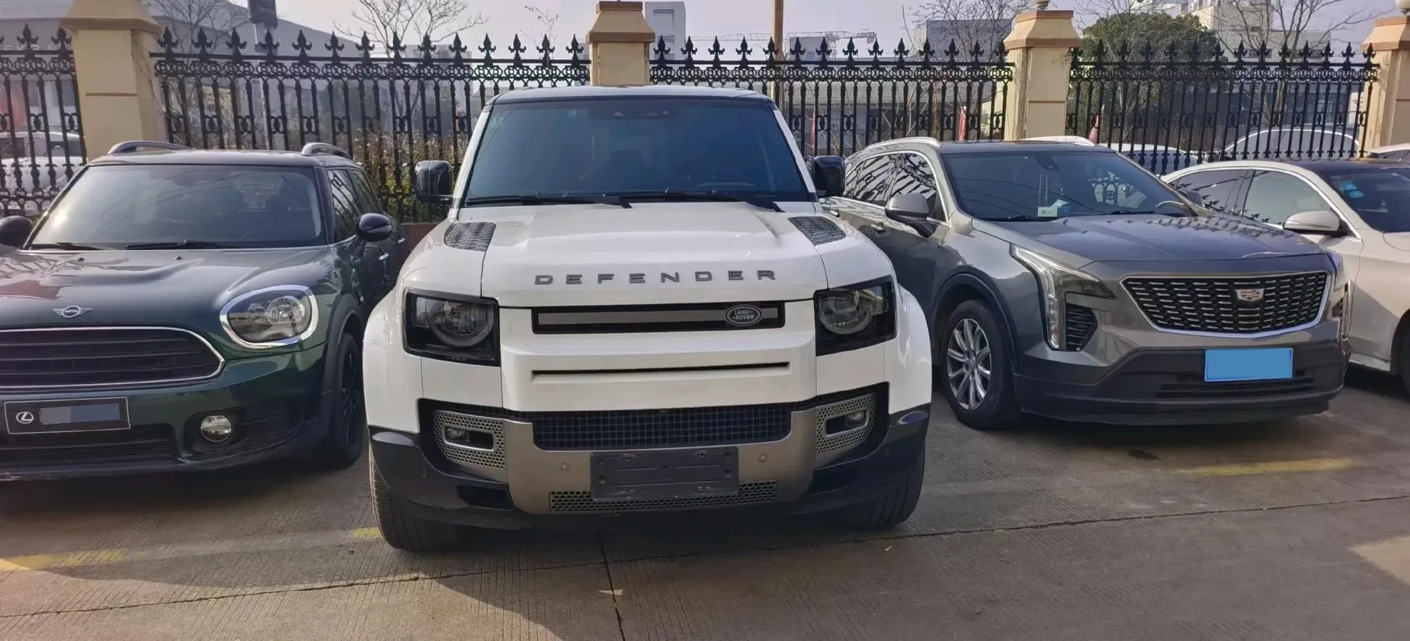 2024 Land Rover Defender 3.0T 400HP L6 8AT,autocango,china used car exporter,china ev exporter,chinese used car exporter,chinese used ev exporter