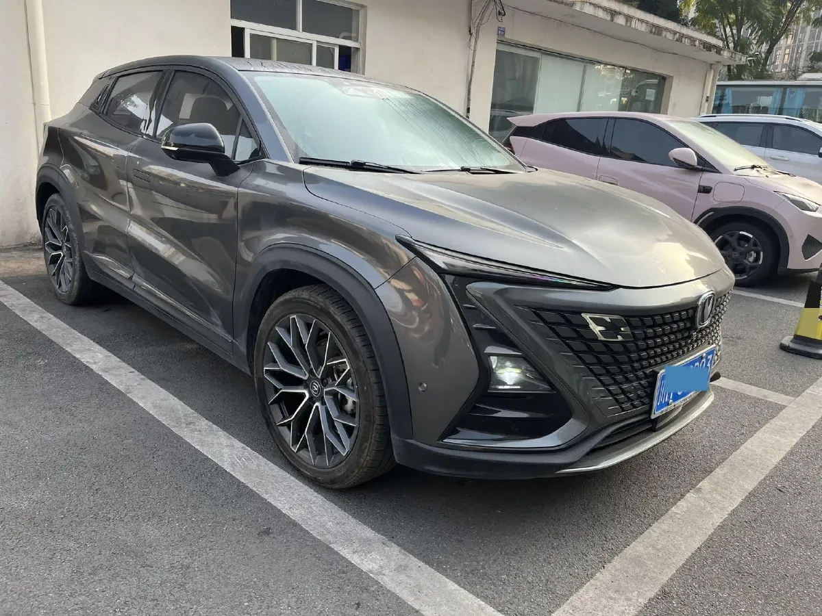 2022 ChangAn UNI-T 1.5T 188HP L4 7DCT,autocango,china used car exporter,china ev exporter,chinese used car exporter,chinese used ev exporter