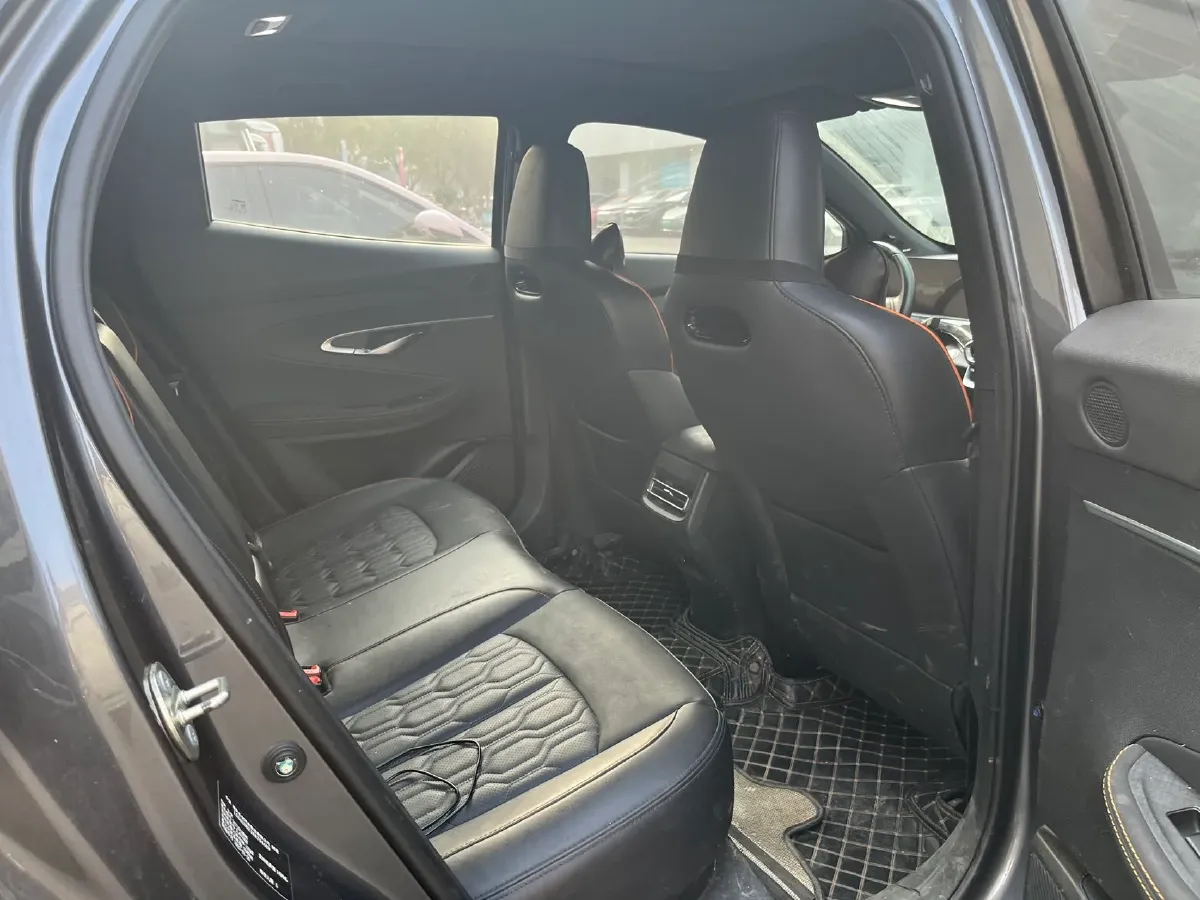 2022 ChangAn UNI-T 1.5T 188HP L4 7DCT,autocango,china used car exporter,china ev exporter,chinese used car exporter,chinese used ev exporter