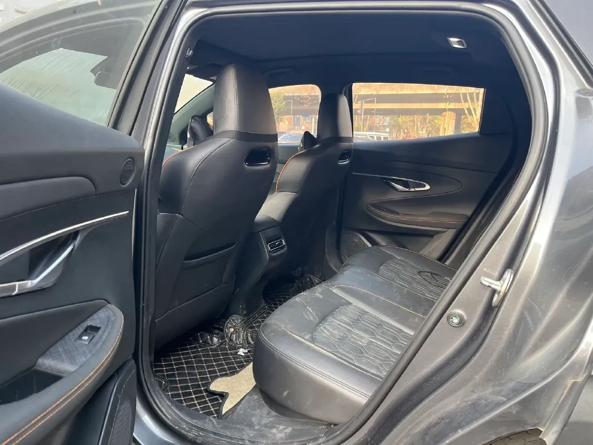 2022 ChangAn UNI-T 1.5T 188HP L4 7DCT,autocango,china used car exporter,china ev exporter,chinese used car exporter,chinese used ev exporter