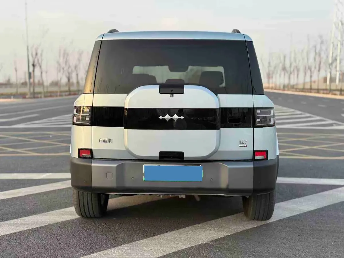 2025 FangChengBao Tai 7 1.5T 156HP L4 E-CVT PHEV,autocango,china used car exporter,china ev exporter,chinese used car exporter,chinese used ev exporter