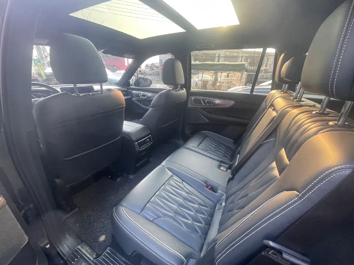 2022 GAC Trumpchi GS8 2.0T 252HP L4 8AT,autocango,china used car exporter,china ev exporter,chinese used car exporter,chinese used ev exporter