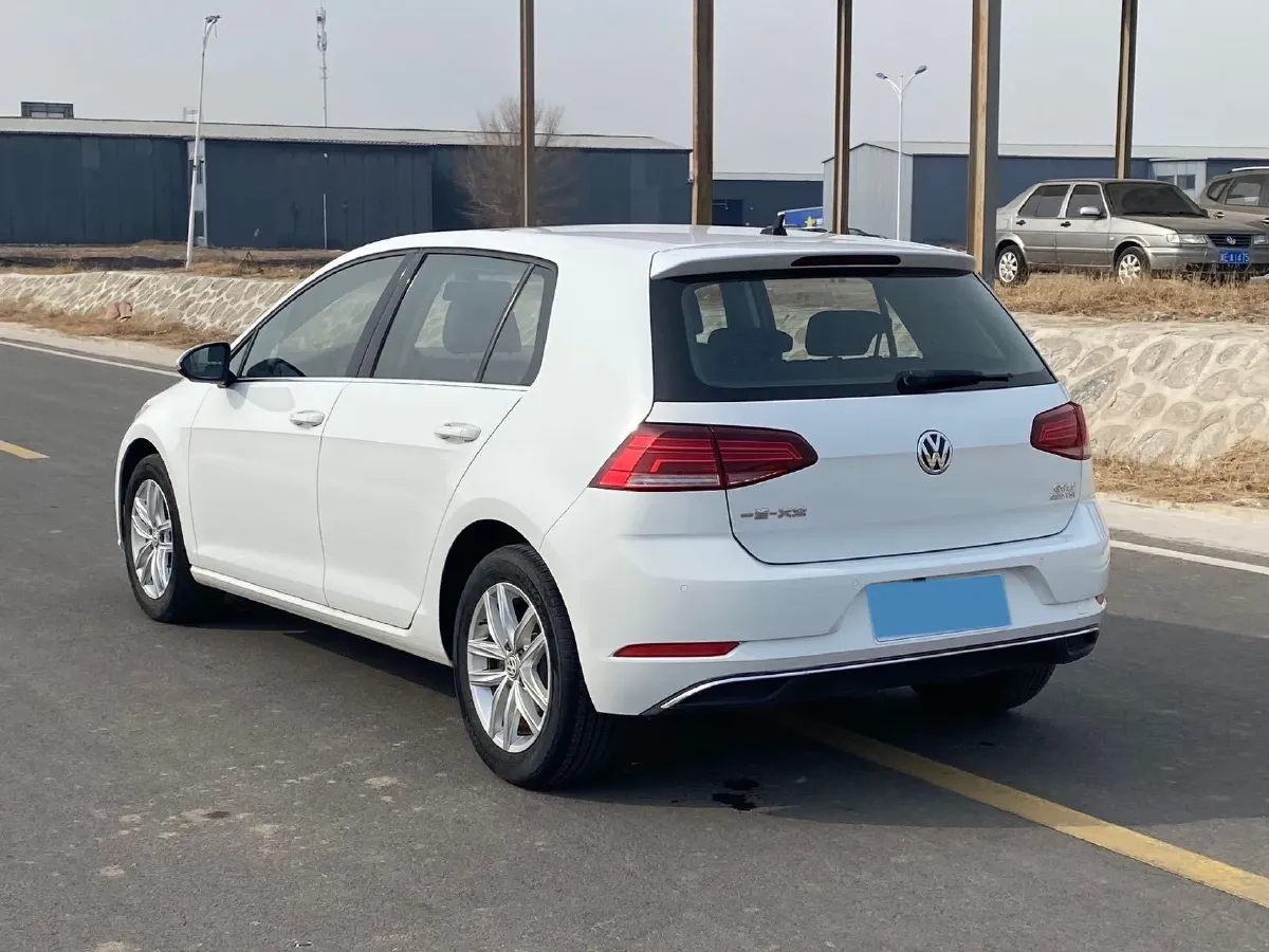 2019 Brilliance Auto V7 1.8T 231HP L4 7DCT,autocango,china used car exporter,china ev exporter,chinese used car exporter,chinese used ev exporter