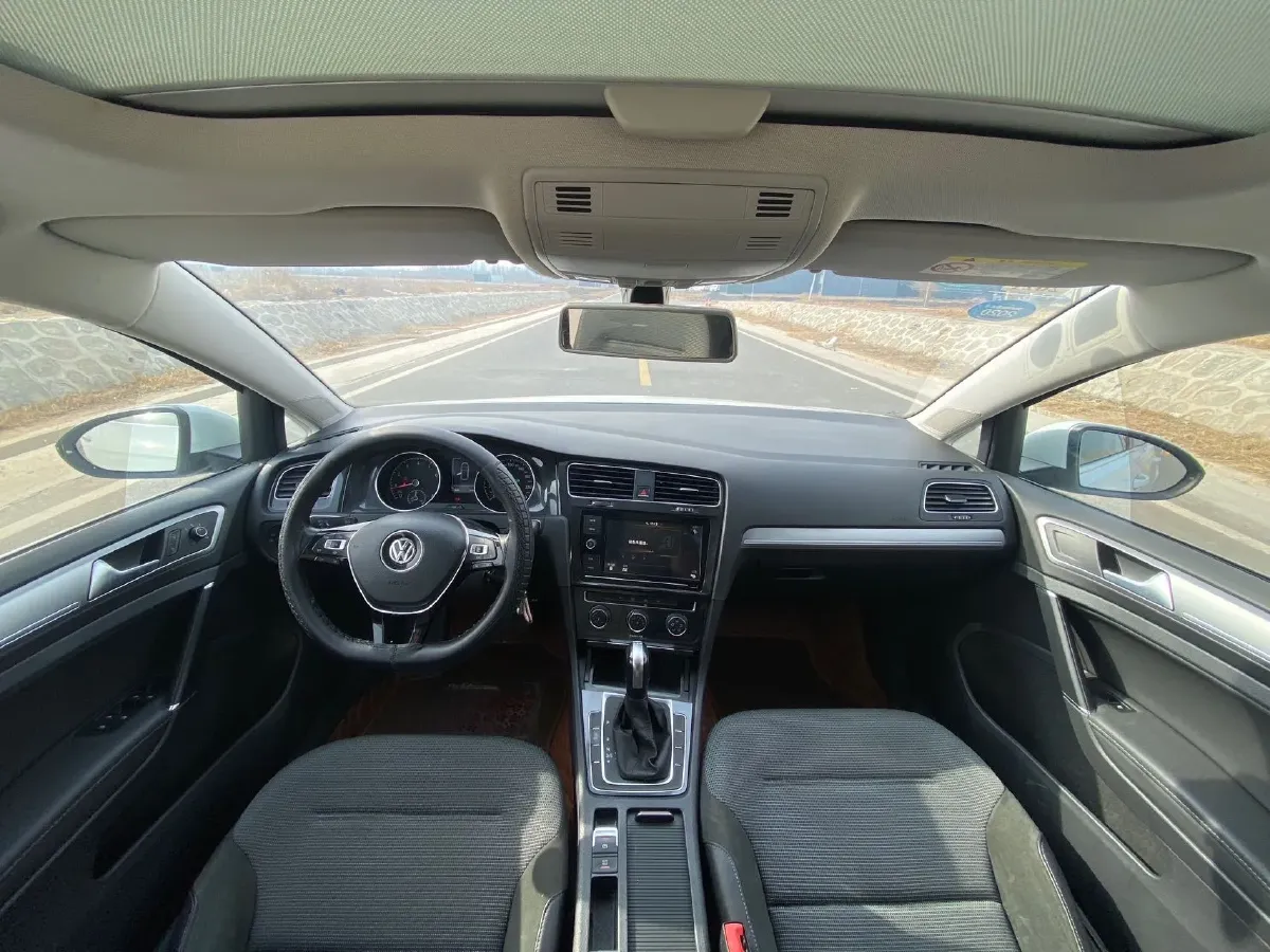 2019 Brilliance Auto V7 1.8T 231HP L4 7DCT,autocango,china used car exporter,china ev exporter,chinese used car exporter,chinese used ev exporter