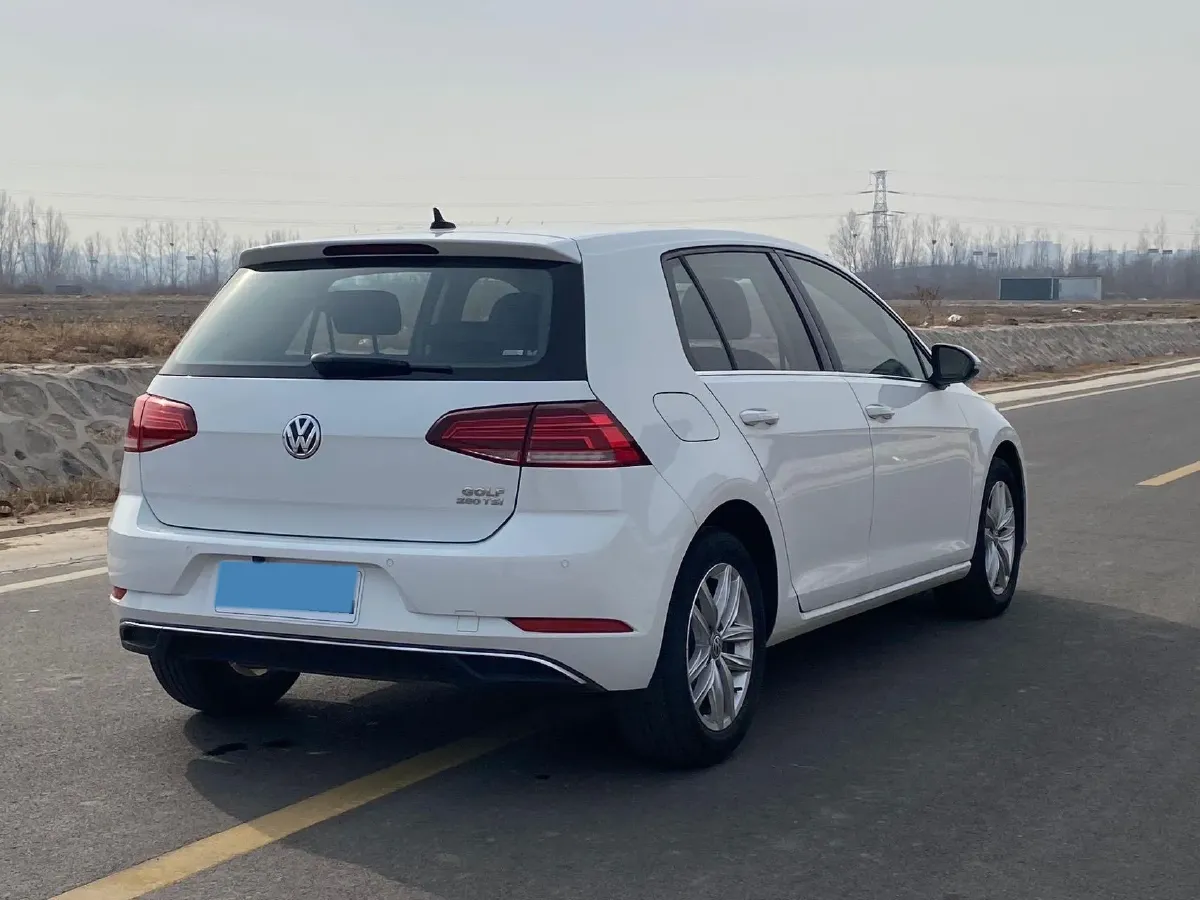 2019 Brilliance Auto V7 1.8T 231HP L4 7DCT,autocango,china used car exporter,china ev exporter,chinese used car exporter,chinese used ev exporter