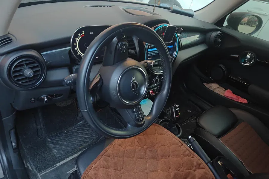 2021 MINI MINI 1.5T 136HP L3 7DCT,autocango,china used car exporter,china ev exporter,chinese used car exporter,chinese used ev exporter