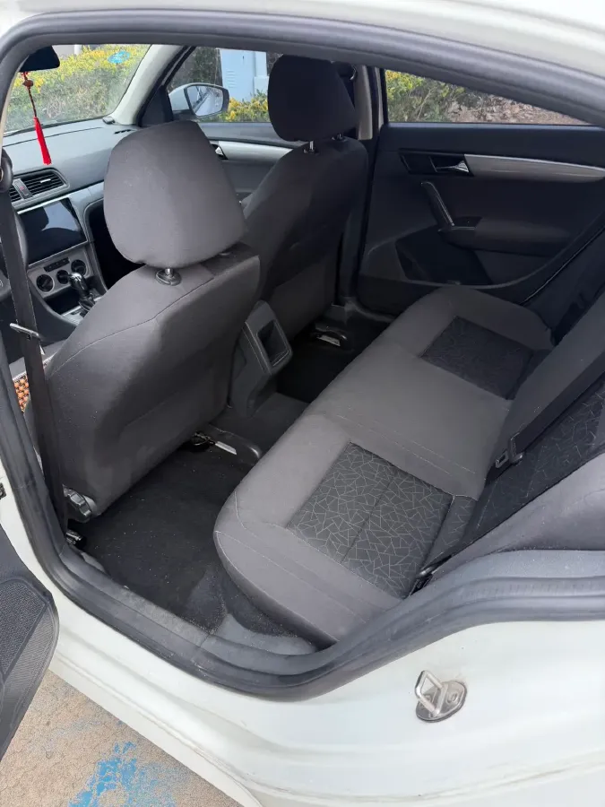 2013 Volkswagen Lavida 1.6L 110HP L4 6AT,autocango,china used car exporter,china ev exporter,chinese used car exporter,chinese used ev exporter