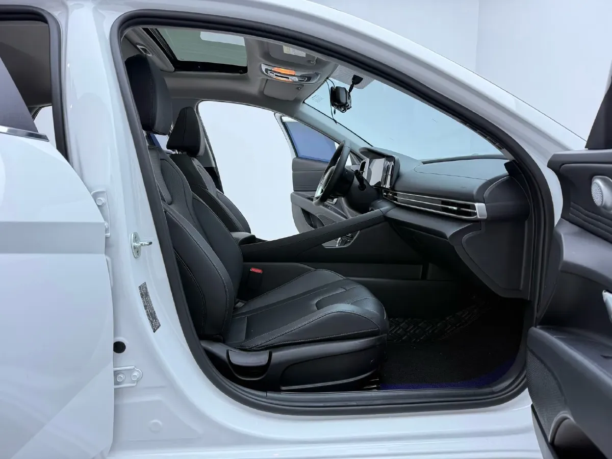 2022 Hyundai Elantra 1.5L 115HP L4 CVT,autocango,china used car exporter,china ev exporter,chinese used car exporter,chinese used ev exporter