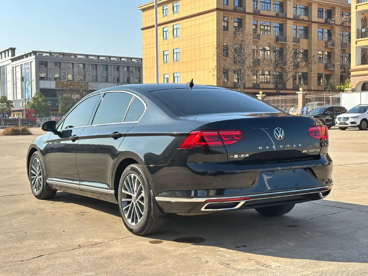 2020 Volkswagen Magotan 2.0T 186HP L4 7DCT,autocango,china used car exporter,china ev exporter,chinese used car exporter,chinese used ev exporter