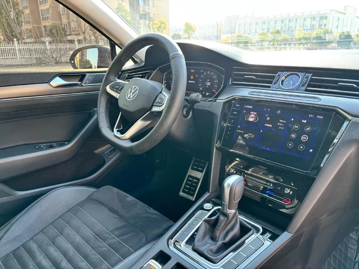 2020 Volkswagen Magotan 2.0T 186HP L4 7DCT,autocango,china used car exporter,china ev exporter,chinese used car exporter,chinese used ev exporter