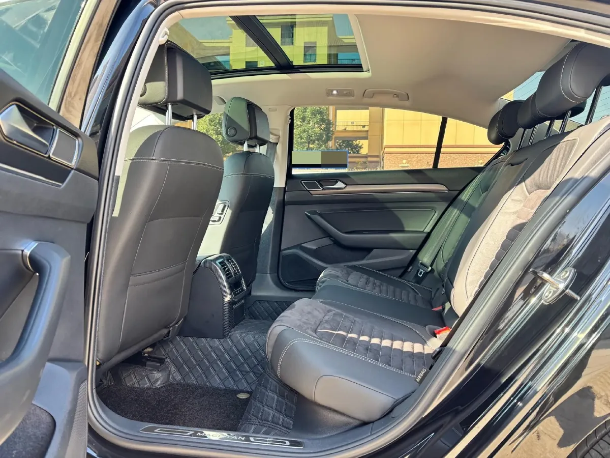 2020 Volkswagen Magotan 2.0T 186HP L4 7DCT,autocango,china used car exporter,china ev exporter,chinese used car exporter,chinese used ev exporter