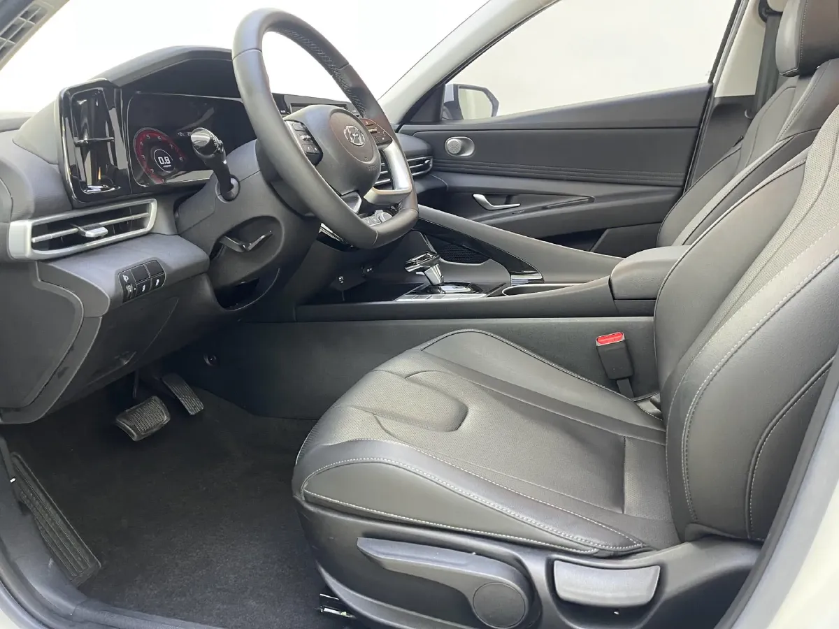 2022 Hyundai Elantra 1.5L 115HP L4 CVT,autocango,china used car exporter,china ev exporter,chinese used car exporter,chinese used ev exporter