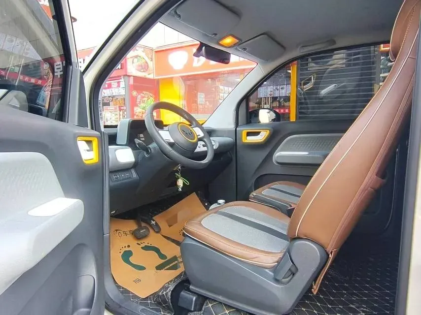 2022 WuLing HongGuang MINI EV BEV 26.5KWH,autocango,china used car exporter,china ev exporter,chinese used car exporter,chinese used ev exporter