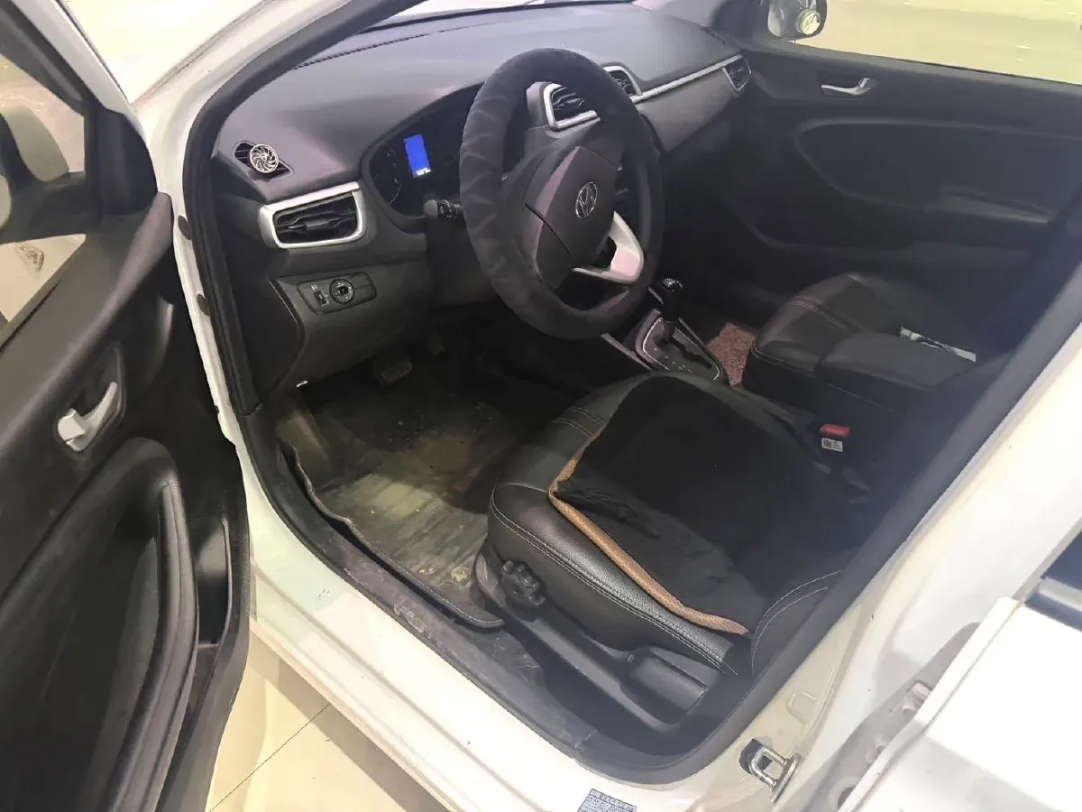 2017 Hyundai Reina 1.4L 95HP L4 4AT,autocango,china used car exporter,china ev exporter,chinese used car exporter,chinese used ev exporter