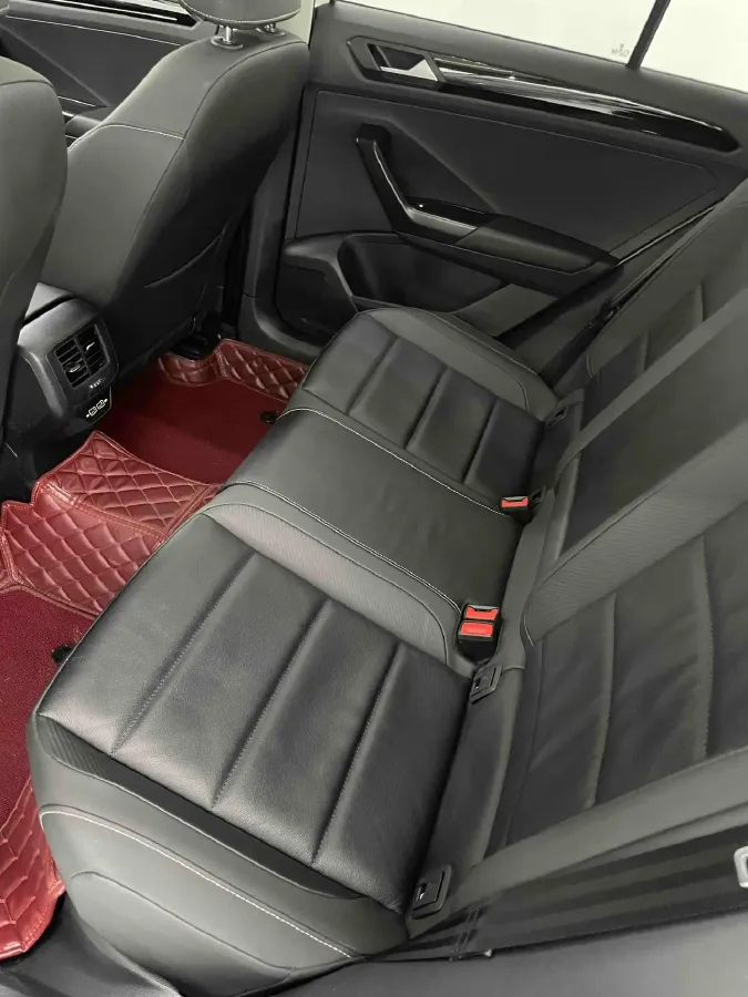 2022 Volkswagen T-Roc 1.4T 150HP L4 7DCT,autocango,china used car exporter,china ev exporter,chinese used car exporter,chinese used ev exporter