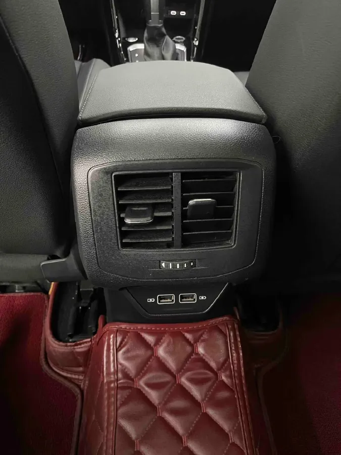 2022 Volkswagen T-Roc 1.4T 150HP L4 7DCT,autocango,china used car exporter,china ev exporter,chinese used car exporter,chinese used ev exporter