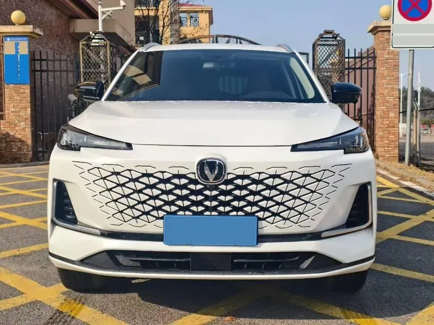 2024 ChangAn CS55 Plus 1.5T 188HP L4 7DCT,autocango,china used car exporter,china ev exporter,chinese used car exporter,chinese used ev exporter