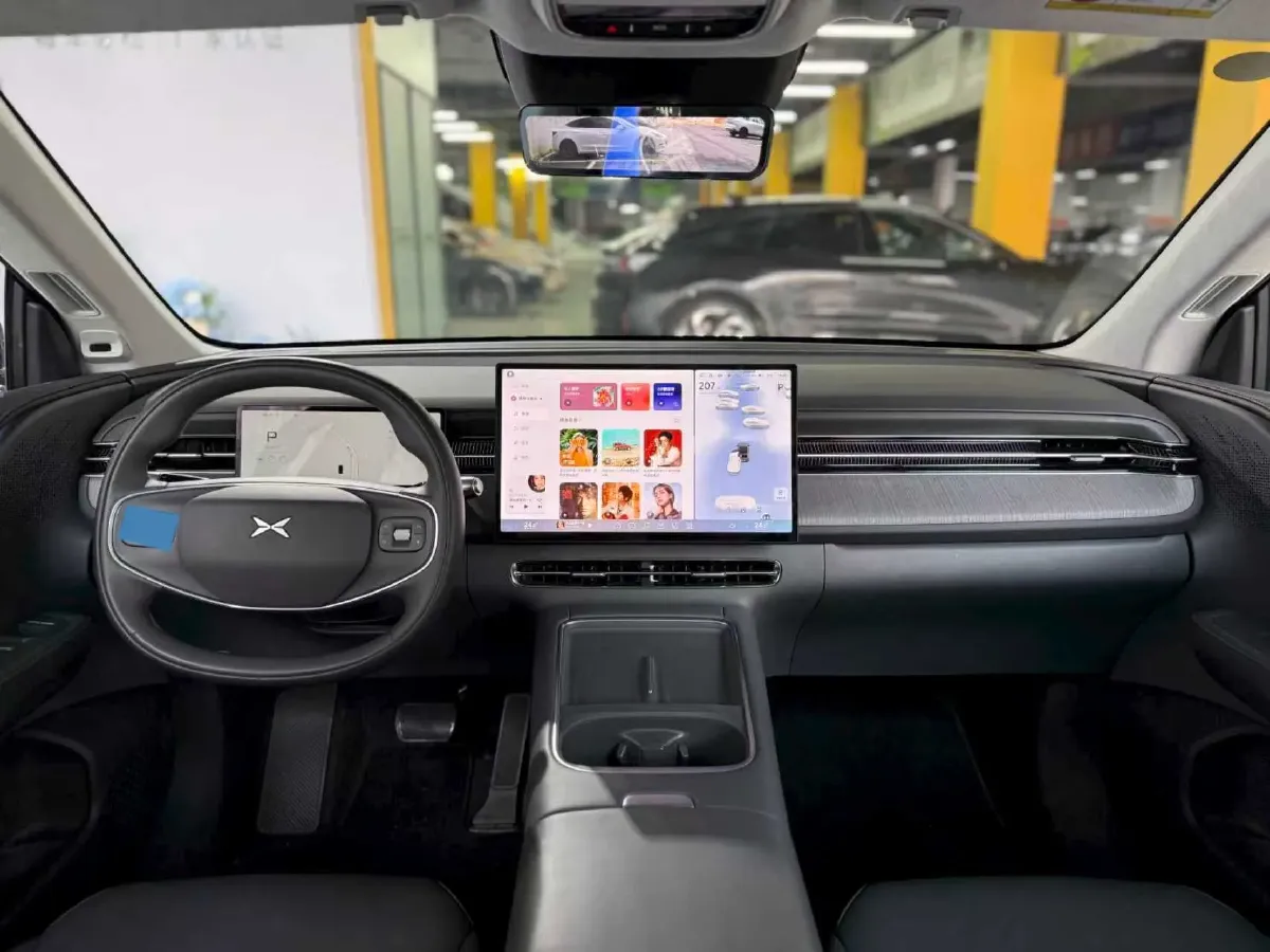 2025 Xpeng G6 BEV 68.5KWH,autocango,china used car exporter,china ev exporter,chinese used car exporter,chinese used ev exporter