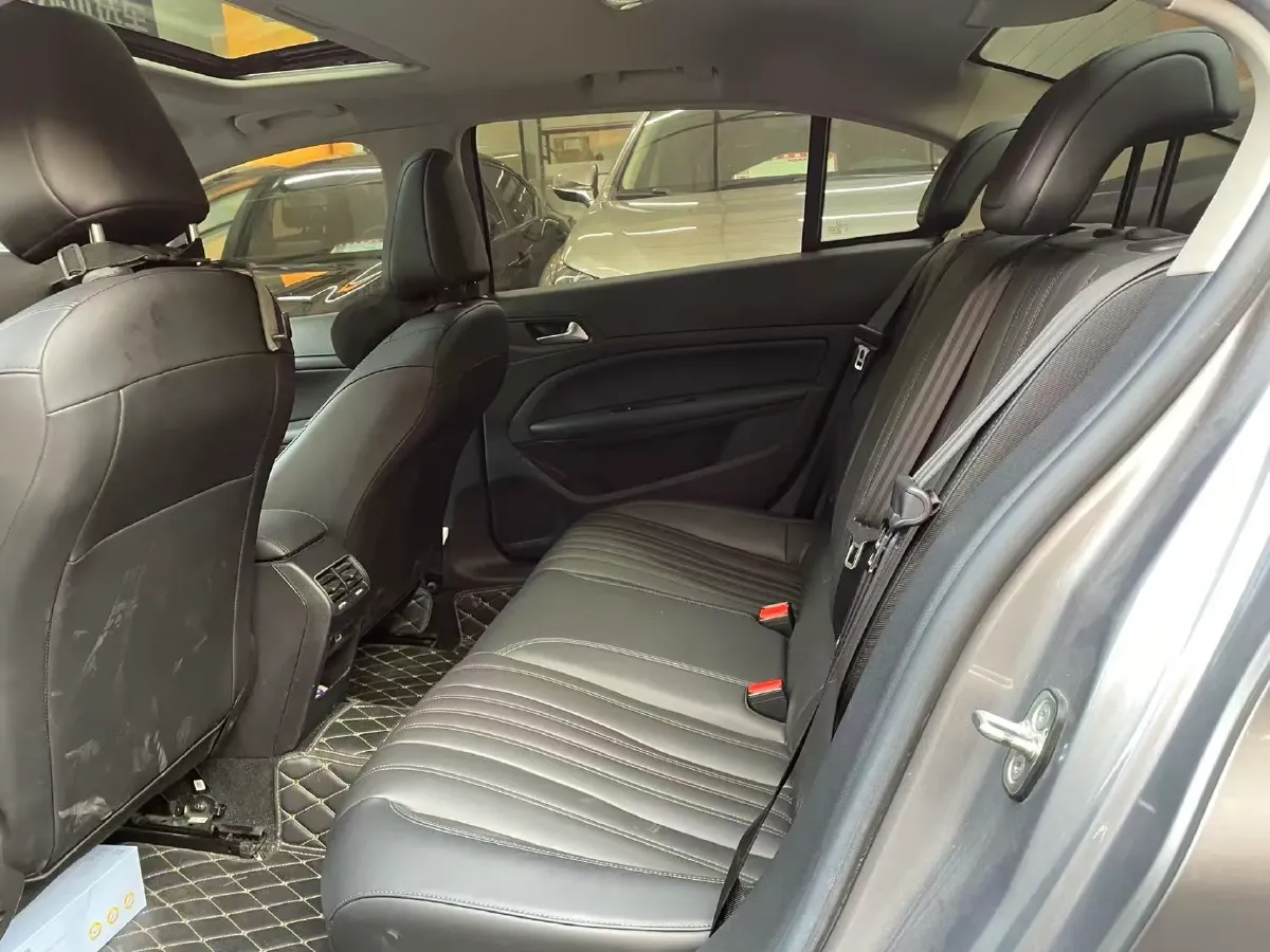 2022 Peugeot 408 1.6T 170HP L4 6AT,autocango,china used car exporter,china ev exporter,chinese used car exporter,chinese used ev exporter