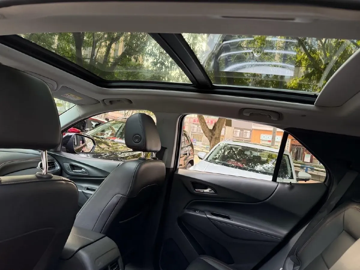 2019 Chevrolet Equinox 2.0T 260HP L4 9AT,autocango,china used car exporter,china ev exporter,chinese used car exporter,chinese used ev exporter