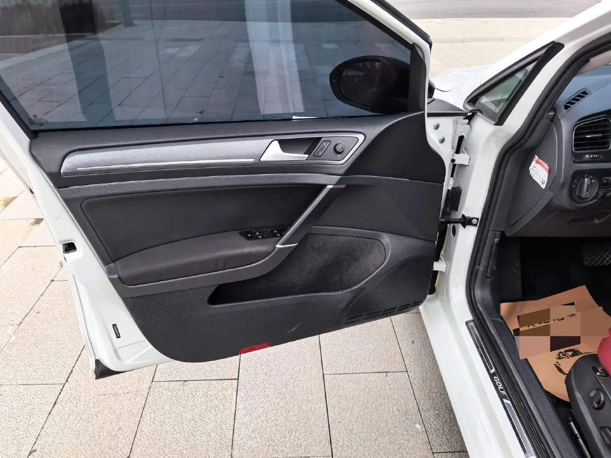 2017 Volkswagen Golf 1.4T 131HP L4 7DCT,autocango,china used car exporter,china ev exporter,chinese used car exporter,chinese used ev exporter