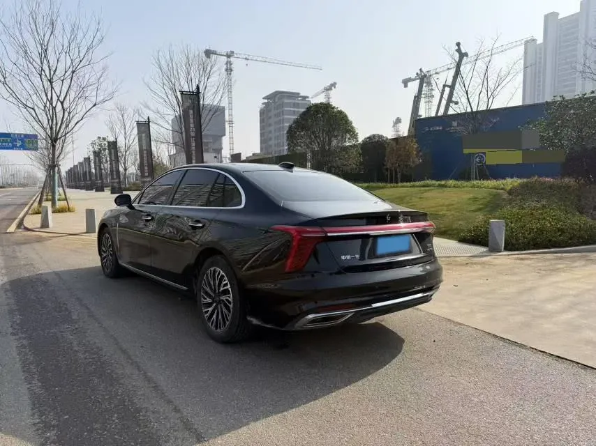 2024 HongQi H5 2.0T 224HP L4 8AT,autocango,china used car exporter,china ev exporter,chinese used car exporter,chinese used ev exporter