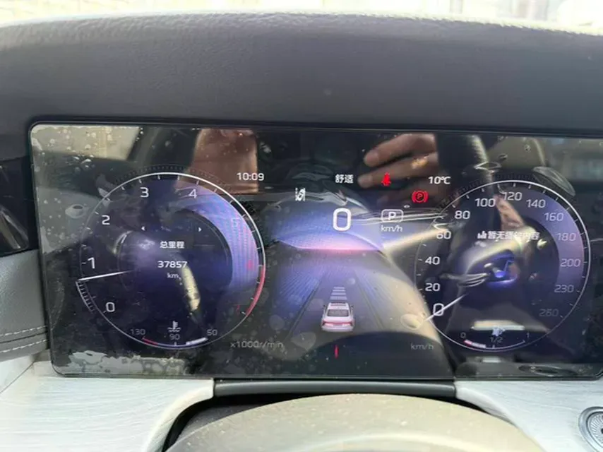 2024 HongQi H5 2.0T 224HP L4 8AT,autocango,china used car exporter,china ev exporter,chinese used car exporter,chinese used ev exporter