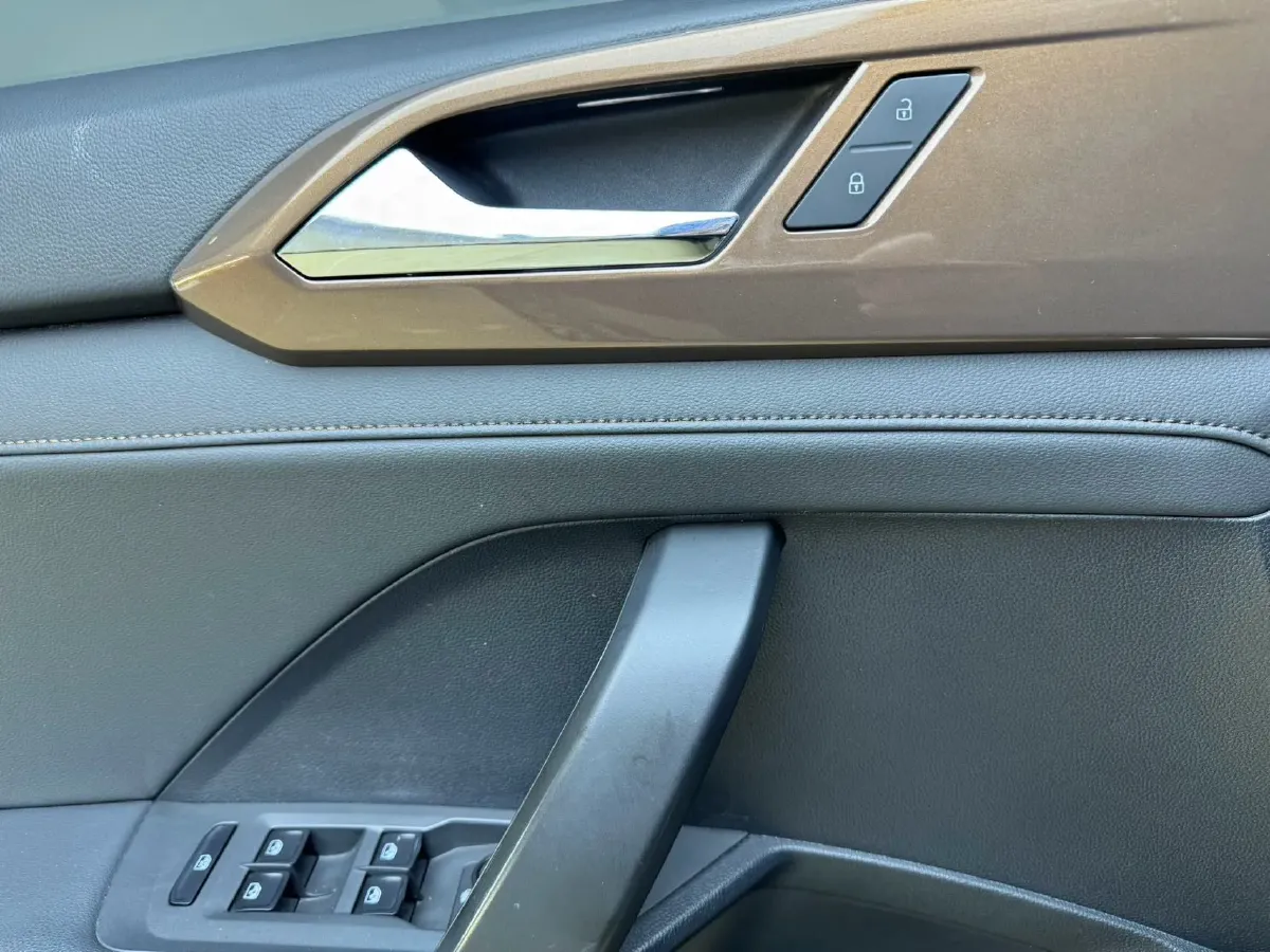 2021 Volkswagen Tharu 1.4T 150HP L4 7DCT,autocango,china used car exporter,china ev exporter,chinese used car exporter,chinese used ev exporter