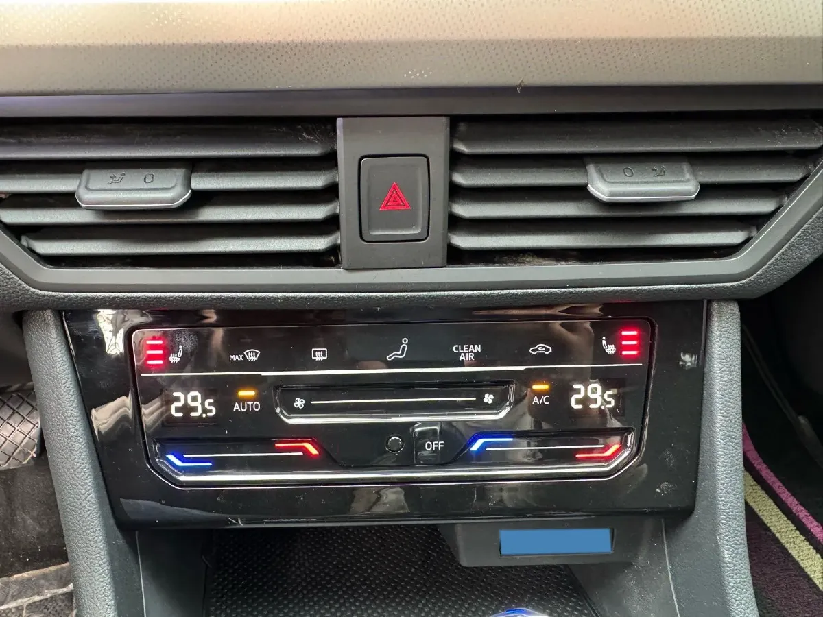 2023 Volkswagen Bora 1.2T 116HP L4 7DCT,autocango,china used car exporter,china ev exporter,chinese used car exporter,chinese used ev exporter