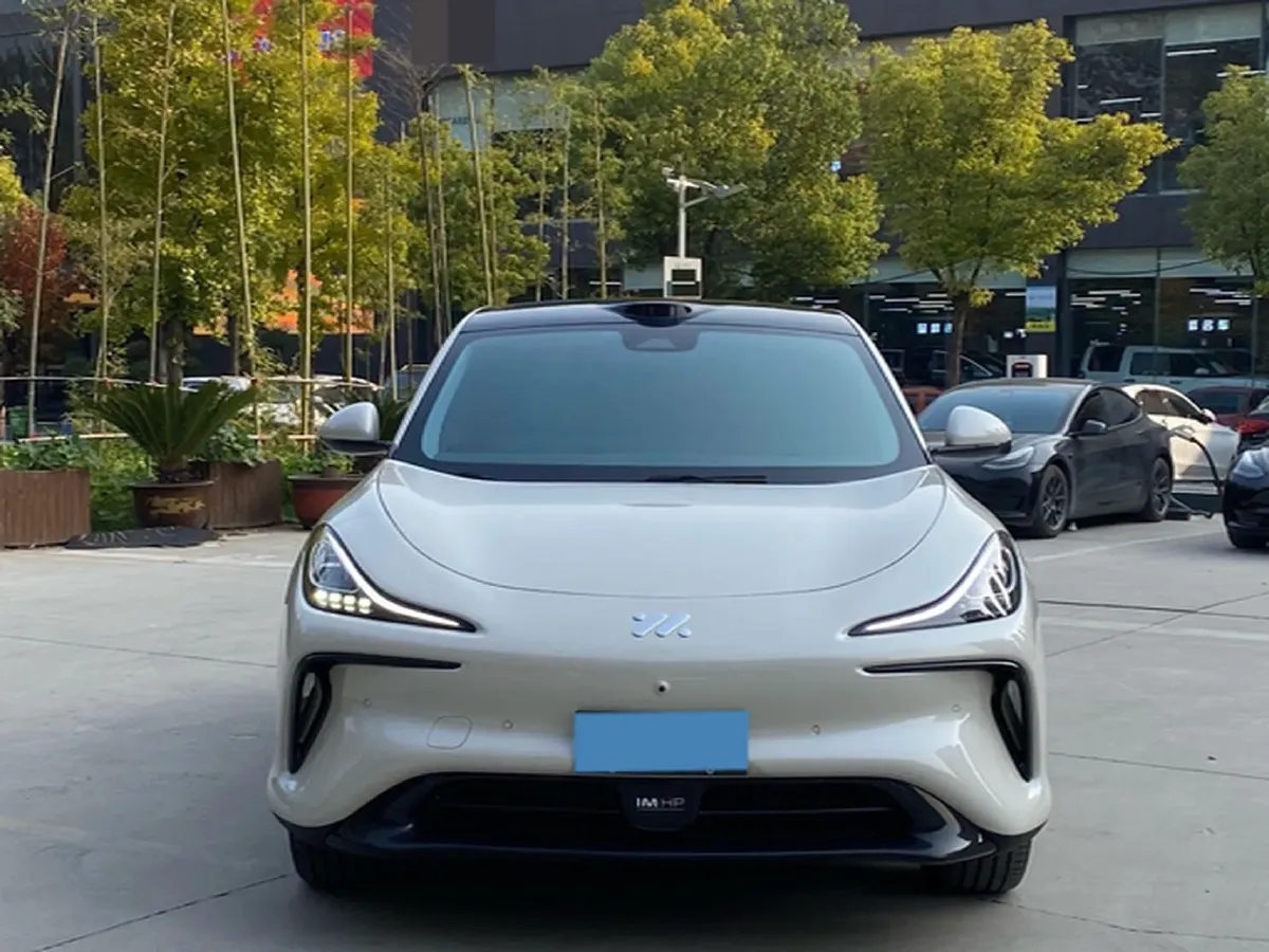 2023 IM LS6 BEV 71KWH,autocango,china used car exporter,china ev exporter,chinese used car exporter,chinese used ev exporter