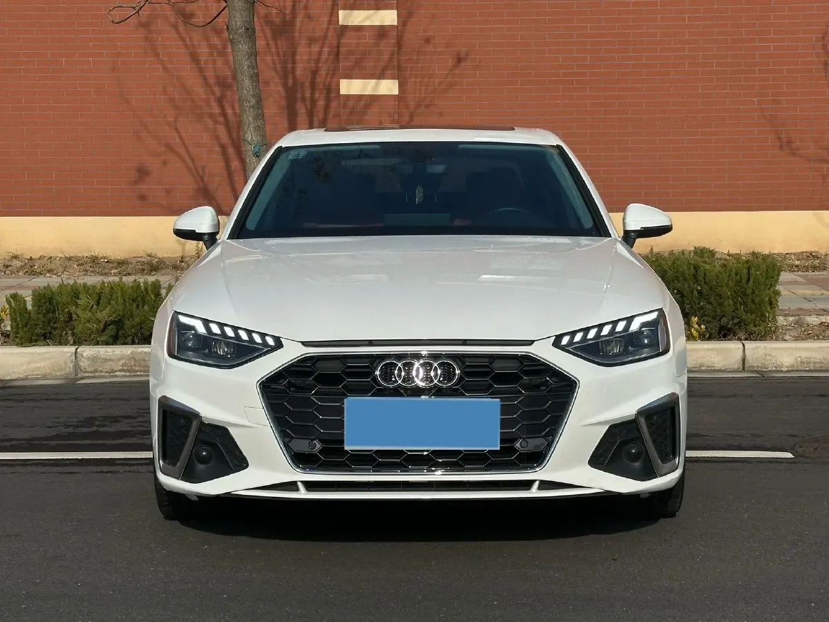 2020 Audi A4L 2.0T 190HP L4 7DCT,autocango,china used car exporter,china ev exporter,chinese used car exporter,chinese used ev exporter