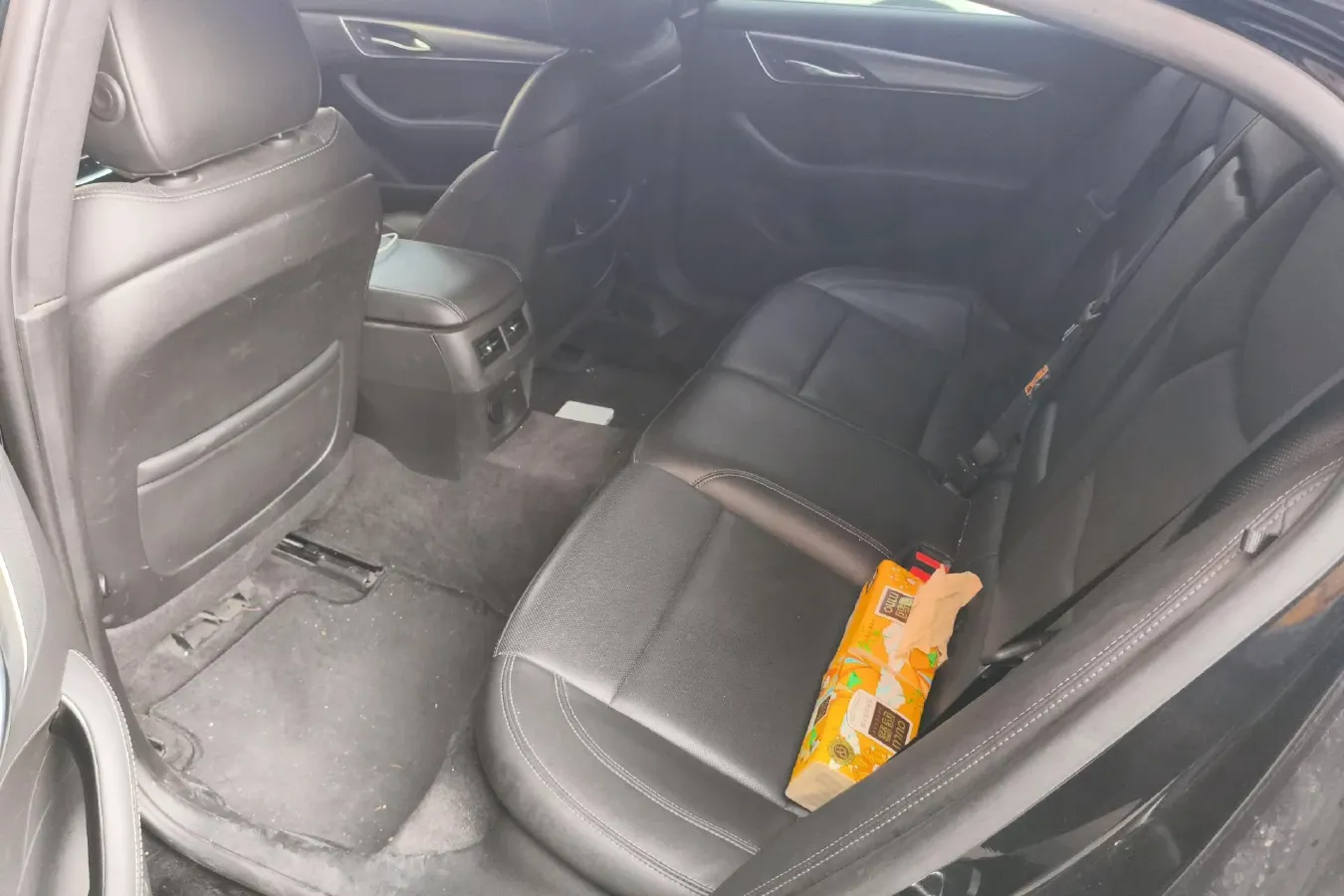 2024 Cadillac CT5 2.0T 237HP L4 10AT,autocango,china used car exporter,china ev exporter,chinese used car exporter,chinese used ev exporter