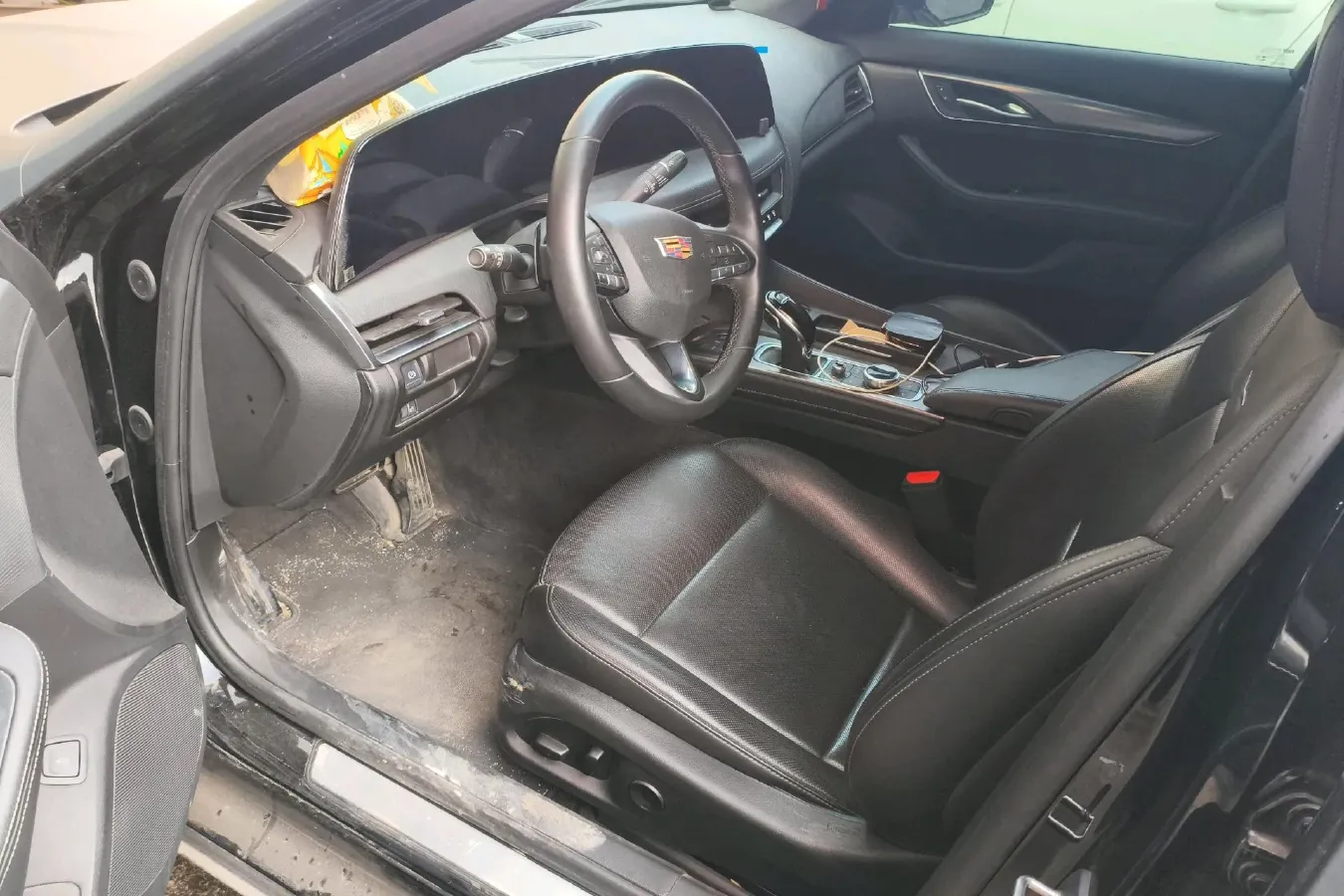 2024 Cadillac CT5 2.0T 237HP L4 10AT,autocango,china used car exporter,china ev exporter,chinese used car exporter,chinese used ev exporter