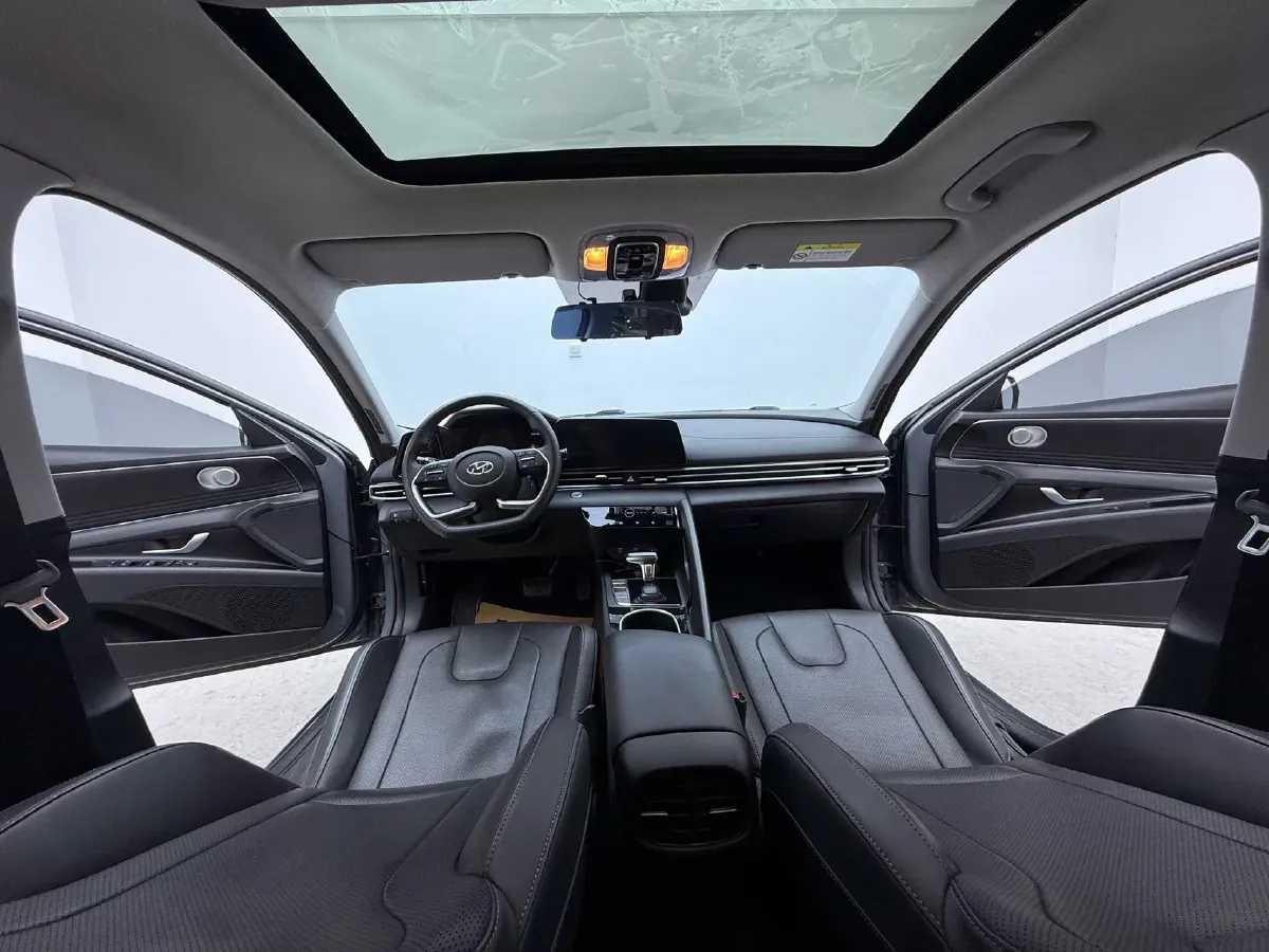 2022 Hyundai Elantra 1.5L 115HP L4 CVT,autocango,china used car exporter,china ev exporter,chinese used car exporter,chinese used ev exporter