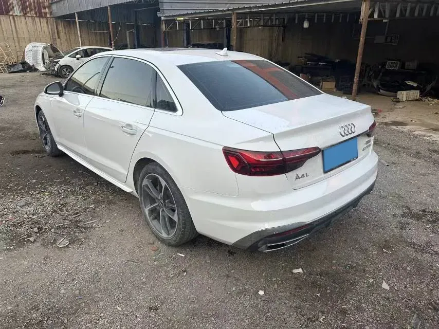 2022 Audi A4L 2.0T 190HP L4 7DCT,autocango,china used car exporter,china ev exporter,chinese used car exporter,chinese used ev exporter