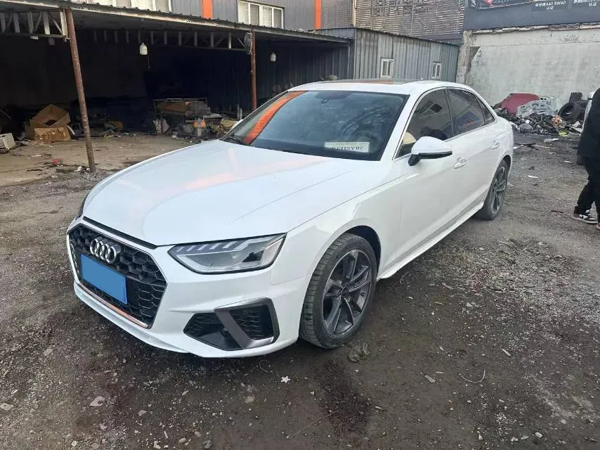 2022 Audi A4L 2.0T 190HP L4 7DCT,autocango,china used car exporter,china ev exporter,chinese used car exporter,chinese used ev exporter