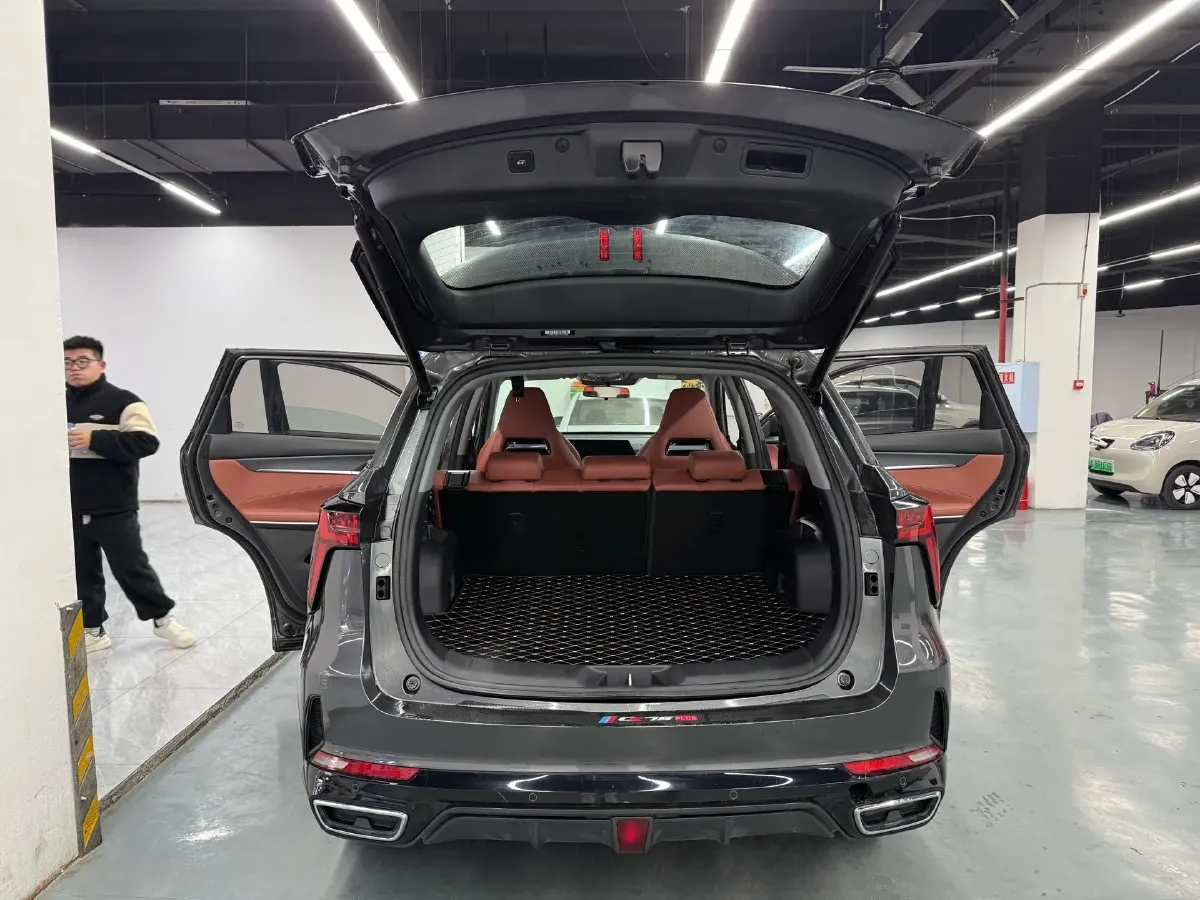 2022 ChangAn CS75 Plus 1.5T 188HP L4 8AT,autocango,china used car exporter,china ev exporter,chinese used car exporter,chinese used ev exporter